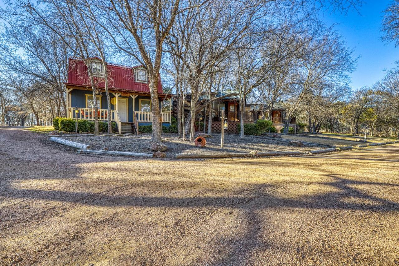 The Pecan @ Mendelbaum Winery Guest Cabins Fredericksburg Exterior foto