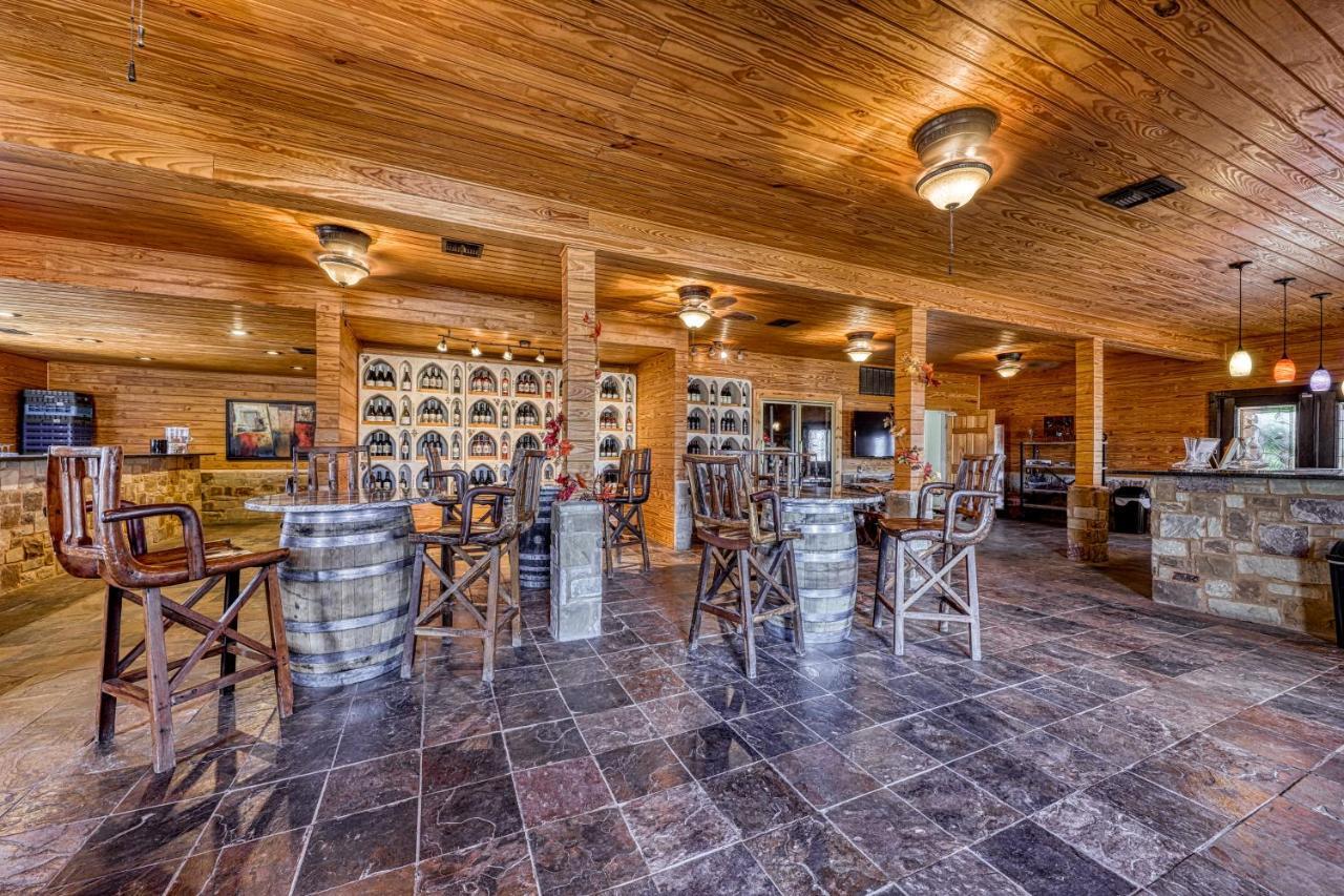 The Pecan @ Mendelbaum Winery Guest Cabins Fredericksburg Exterior foto