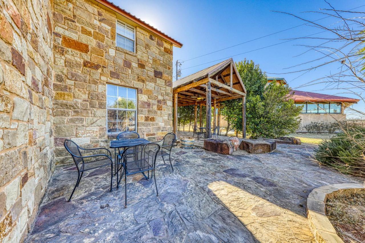 The Pecan @ Mendelbaum Winery Guest Cabins Fredericksburg Exterior foto