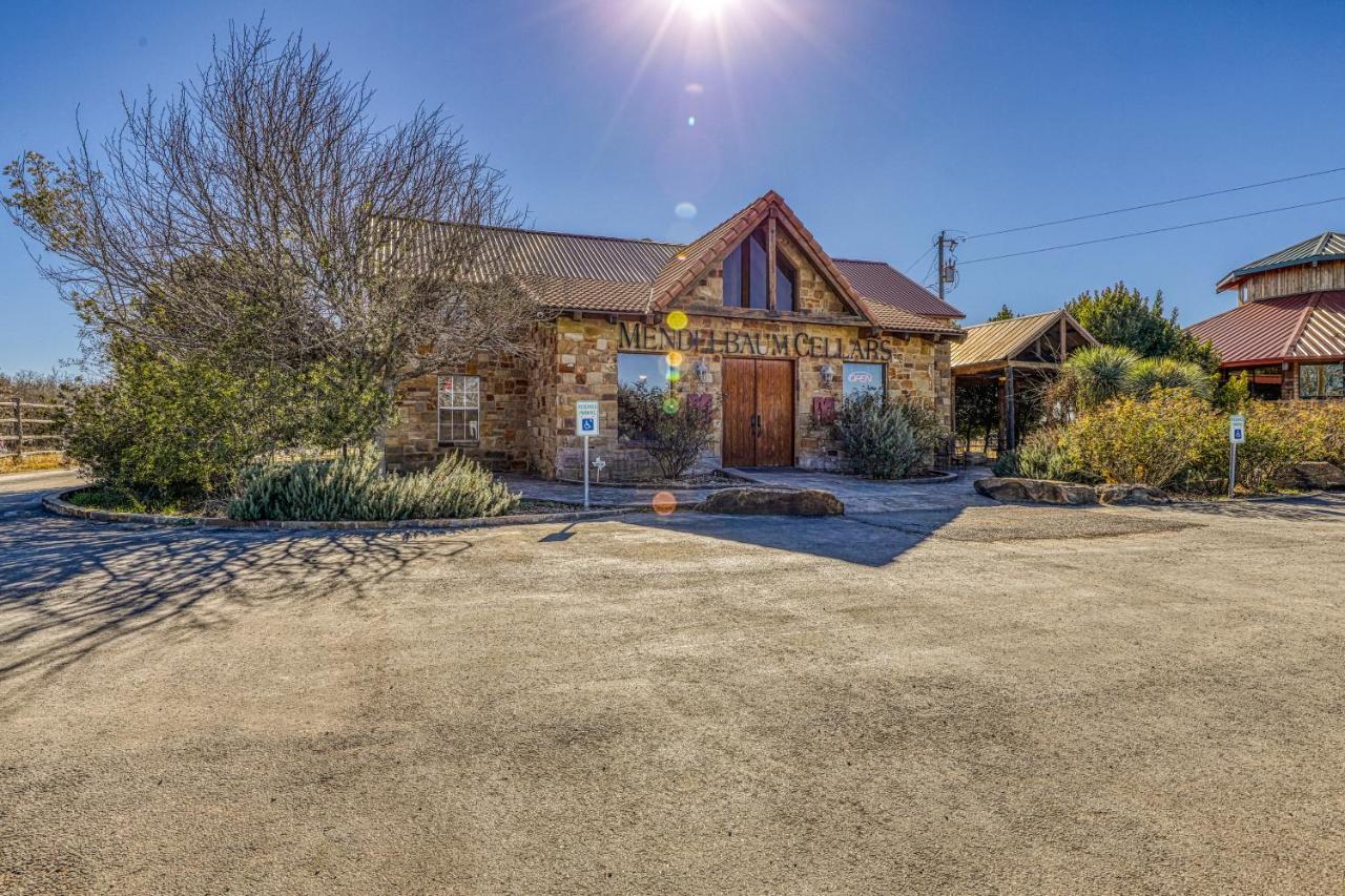 The Pecan @ Mendelbaum Winery Guest Cabins Fredericksburg Exterior foto