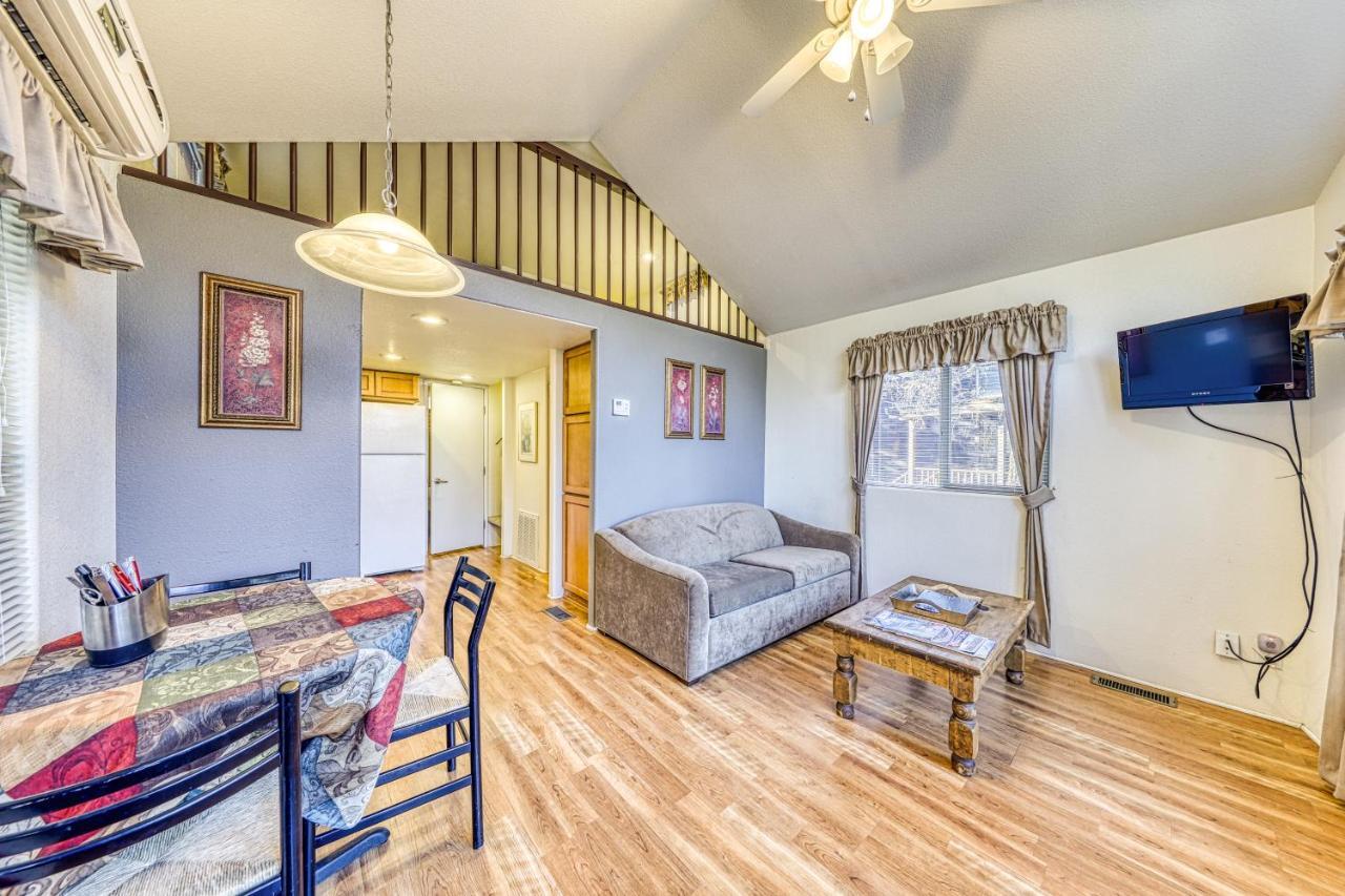 The Pecan @ Mendelbaum Winery Guest Cabins Fredericksburg Exterior foto