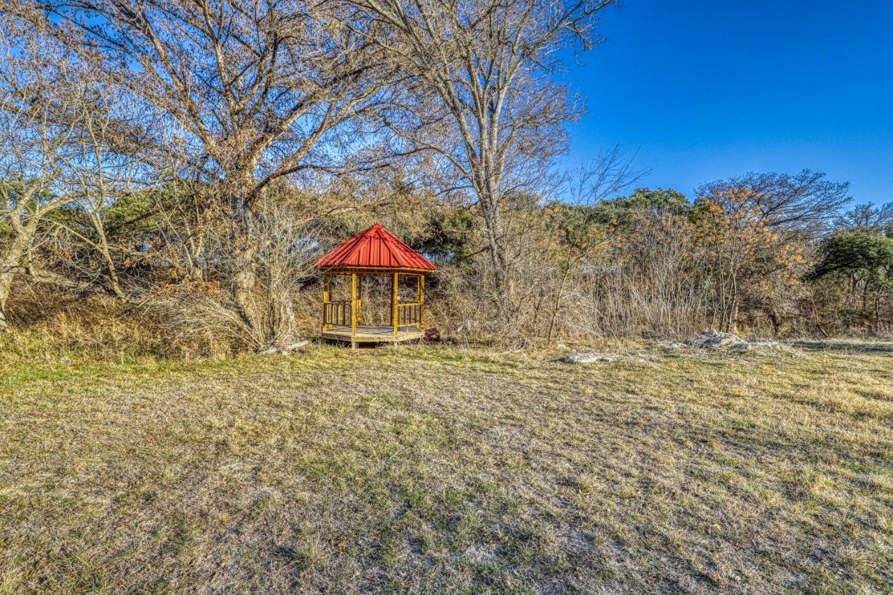 The Pecan @ Mendelbaum Winery Guest Cabins Fredericksburg Exterior foto