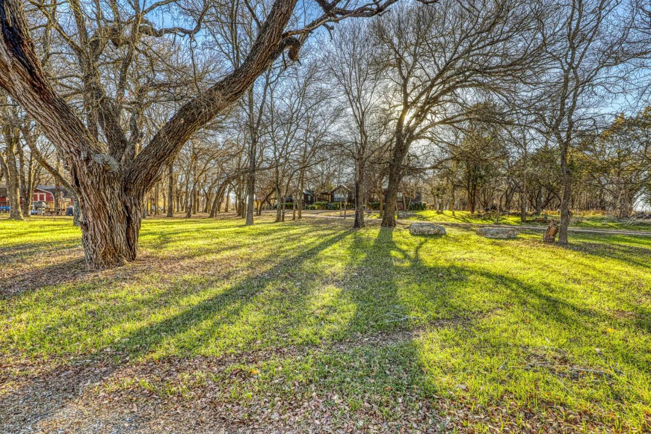 The Pecan @ Mendelbaum Winery Guest Cabins Fredericksburg Exterior foto